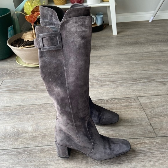 ROGER VIVIER Polly Suede Buckle Knee  Boot In Grey - Picture 2 of 15